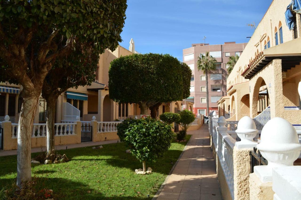 Casa Torrevieja La Mata Villa Bagian luar foto